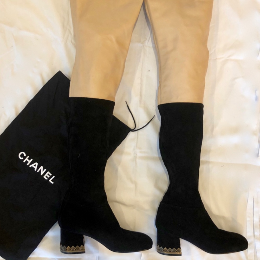 Chanel 10B Black Suede and Tan and kit leather ove the knee boots - Picture 2 of 8